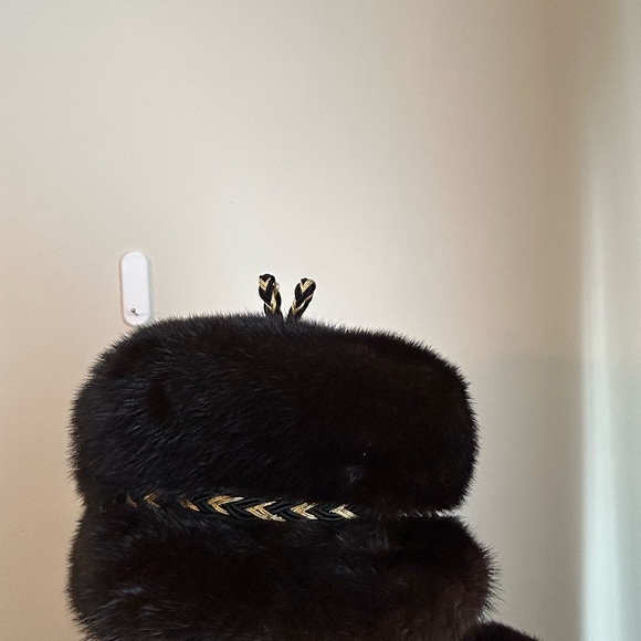 Mink coat and matching hat full length - Picture 7 of 10